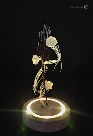 sculpture - Jellyfish dance - Heollene Créations Broderie d'art)