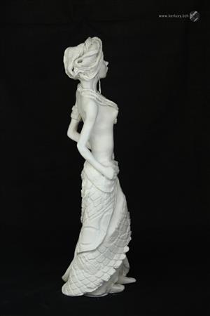 Sculpture - L'Africaine aux 4 anneaux - Mylène La Sculptrice)