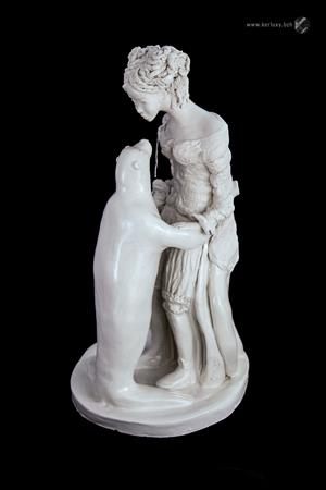 sculpture - La jeune fille et l'otarie - Mylène La Sculptrice)