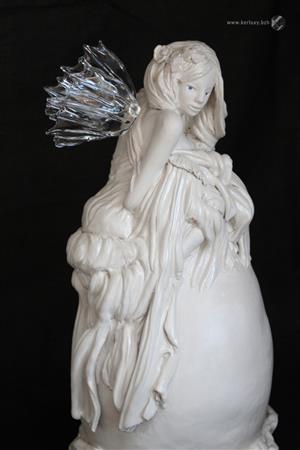 Black and White - Oceanide, beauty on the dragon's egg - Mylène La Sculptrice)