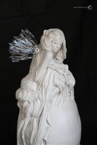 Sculpture - Océanide, la Belle sur l'Oeuf du Dragon - Mylène La Sculptrice