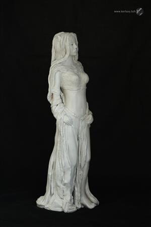 Black and White - Sylvine,  the elf with divine hair - Mylène La Sculptrice)