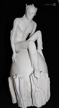 sculpture - Téthra, l'avatar sur l'oeuf du dragon - Mylène La Sculptrice
